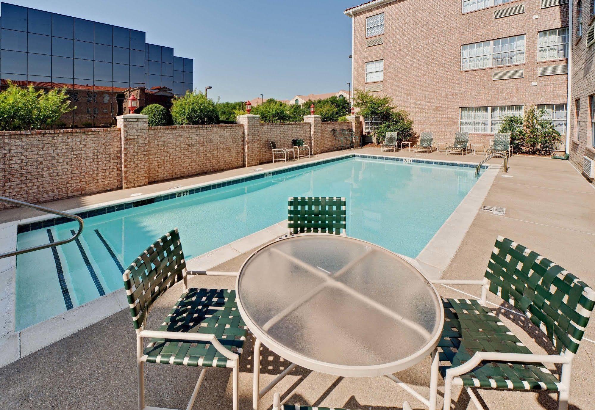 Mainstay Suites Addison-Dallas Экстерьер фото